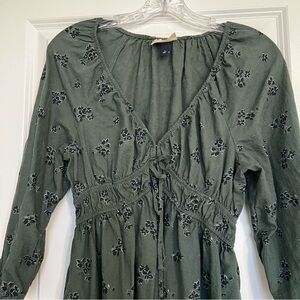 Green/black floral midi dress